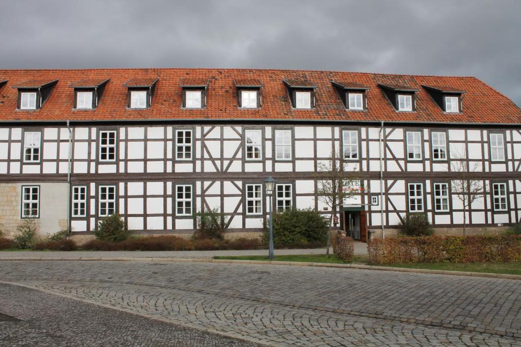 Hotel Zum Brauhaus クヴェードリンブルク エクステリア 写真